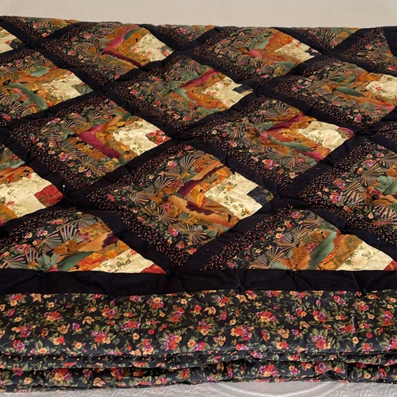 Comforter Quilt, Queen, Handmade in Vermont, Like New - Picture 4 of 14